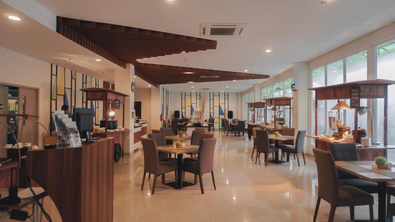 Patra Dumai Hotel Eksteriør bilde